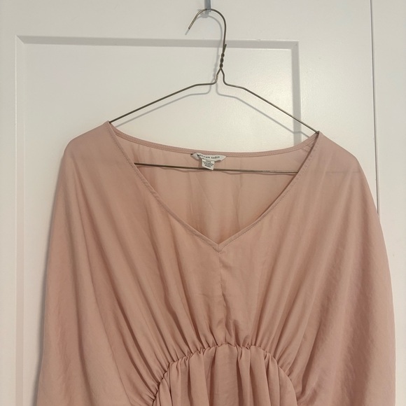 American Eagle Pink Butterfly Short‎ Sleeve Shirt Top with V-neckline Size Small - Picture 5 of 12